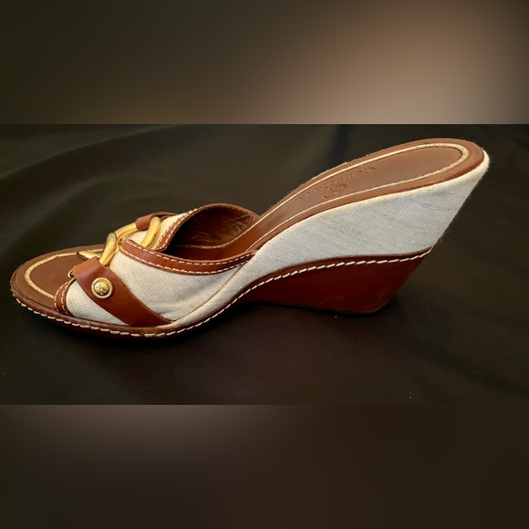 7.5 B COLE HAAN Kina Wedge Gold Chain Ivory Canvas Brown Leather Heel Sandals - Picture 3 of 6